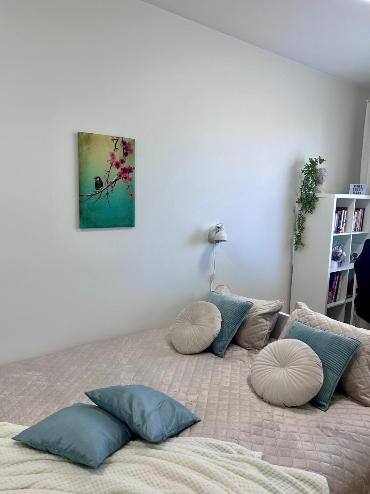 Stella'S Apartment - City Center - Free Secure Parking - Big Sun Terrace - Air Conditioning - Wifi - Tram To The Tallinn Bus Station And Old Town Bagian luar foto