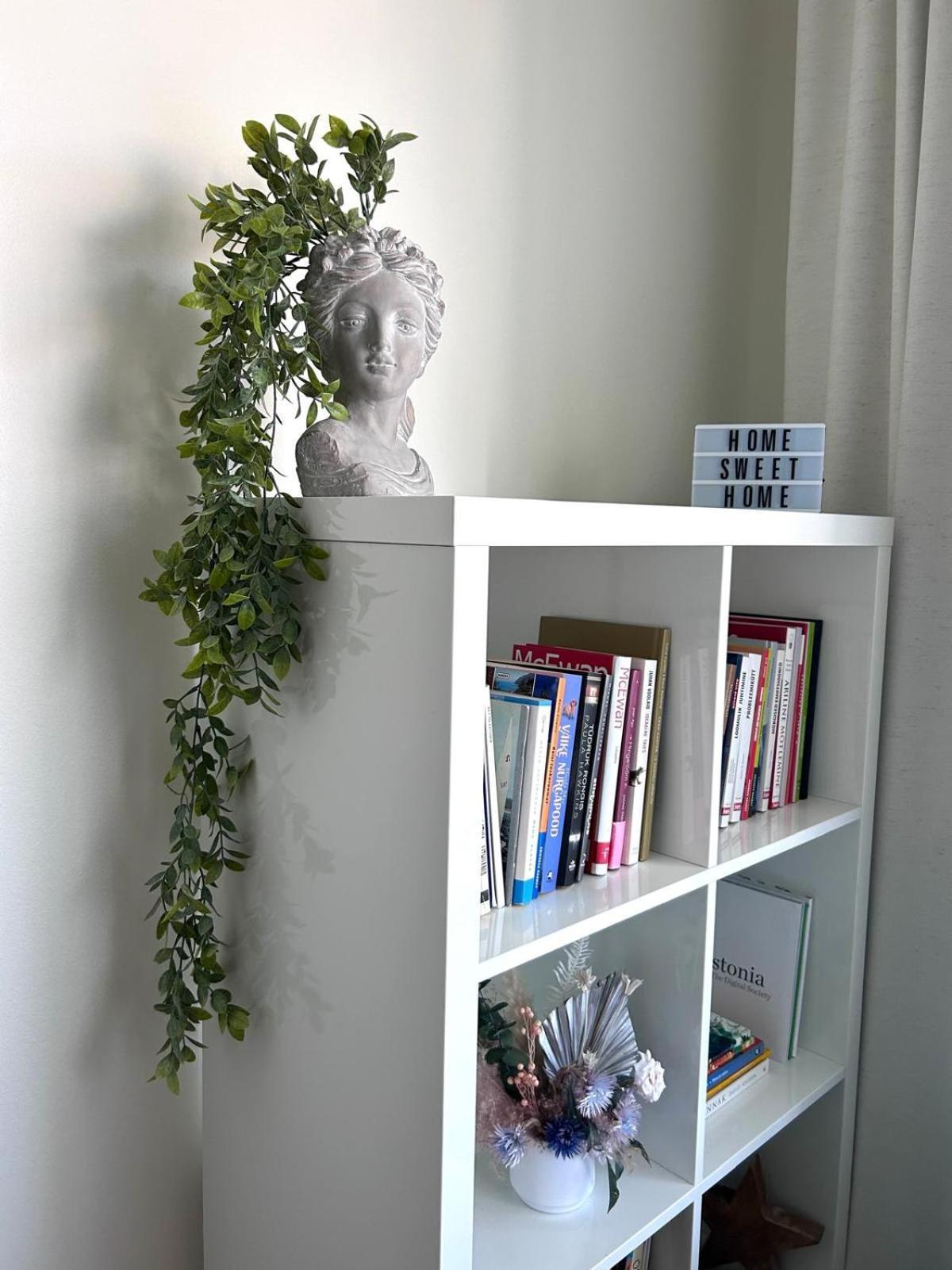 Stella'S Apartment - City Center - Free Secure Parking - Big Sun Terrace - Air Conditioning - Wifi - Tram To The Tallinn Bus Station And Old Town Bagian luar foto