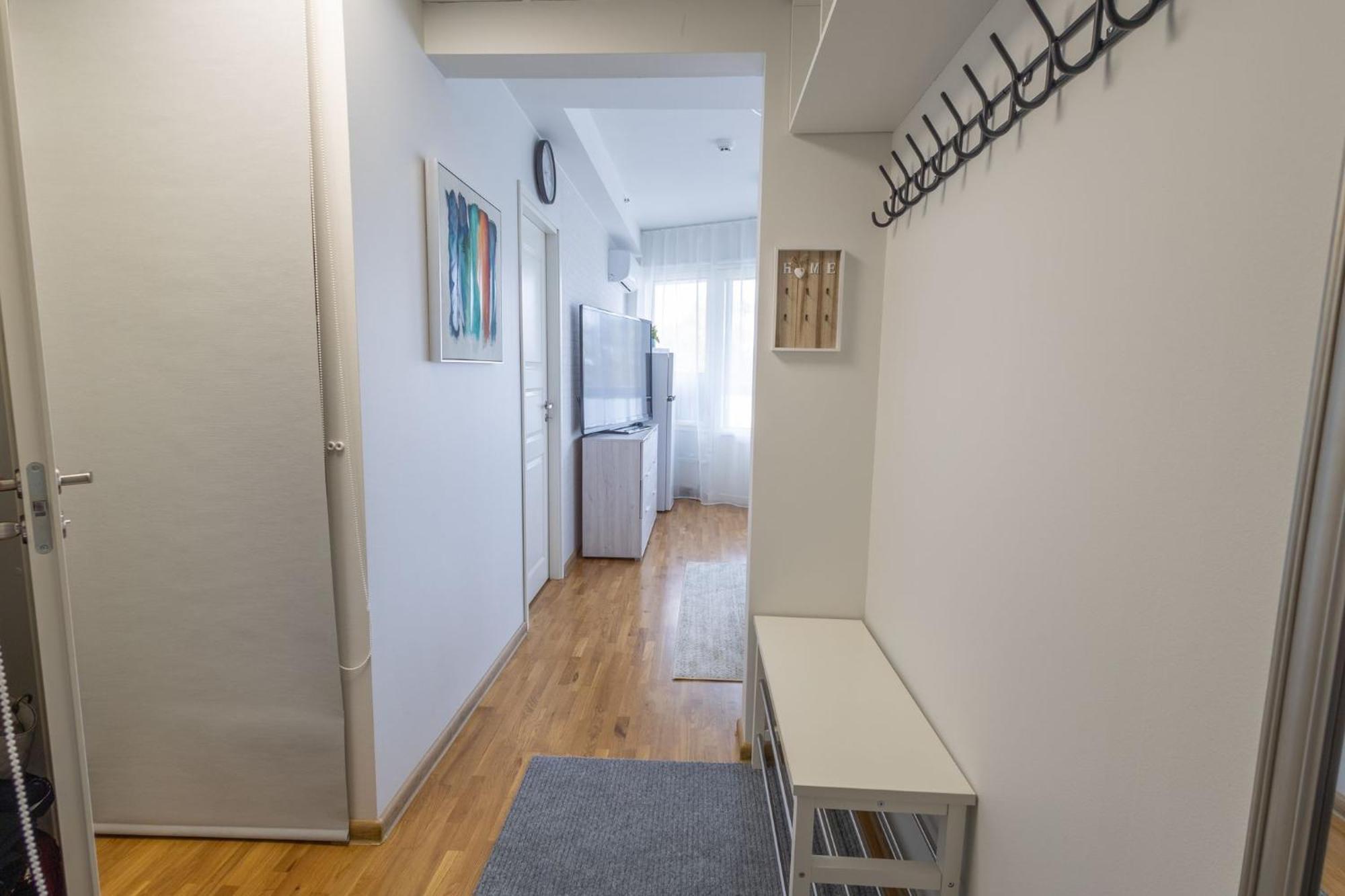 Stella'S Apartment - City Center - Free Secure Parking - Big Sun Terrace - Air Conditioning - Wifi - Tram To The Tallinn Bus Station And Old Town Bagian luar foto