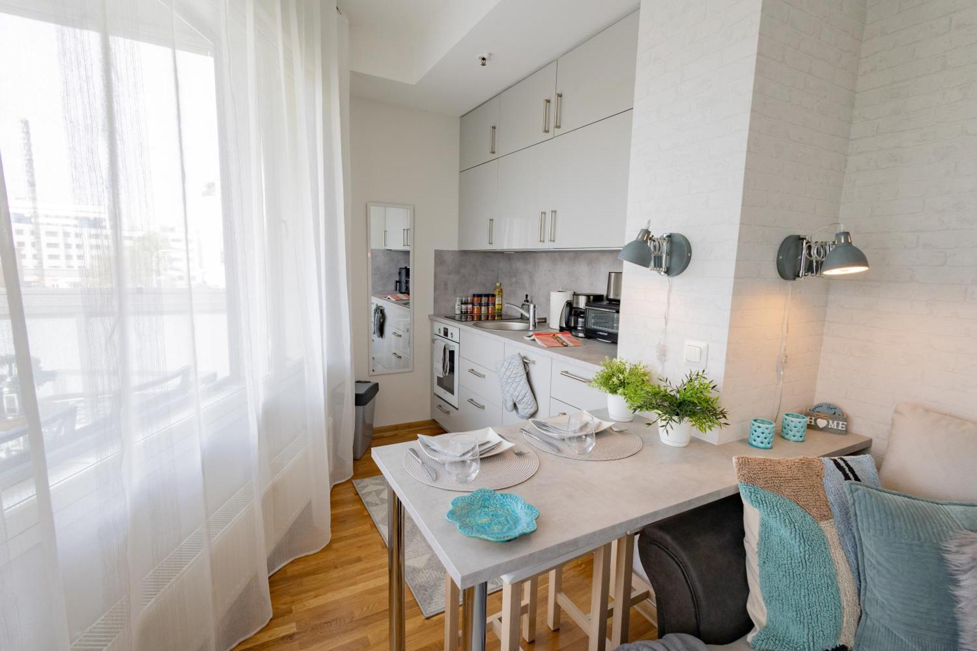 Stella'S Apartment - City Center - Free Secure Parking - Big Sun Terrace - Air Conditioning - Wifi - Tram To The Tallinn Bus Station And Old Town Bagian luar foto